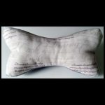 Beige mit Schriftzug